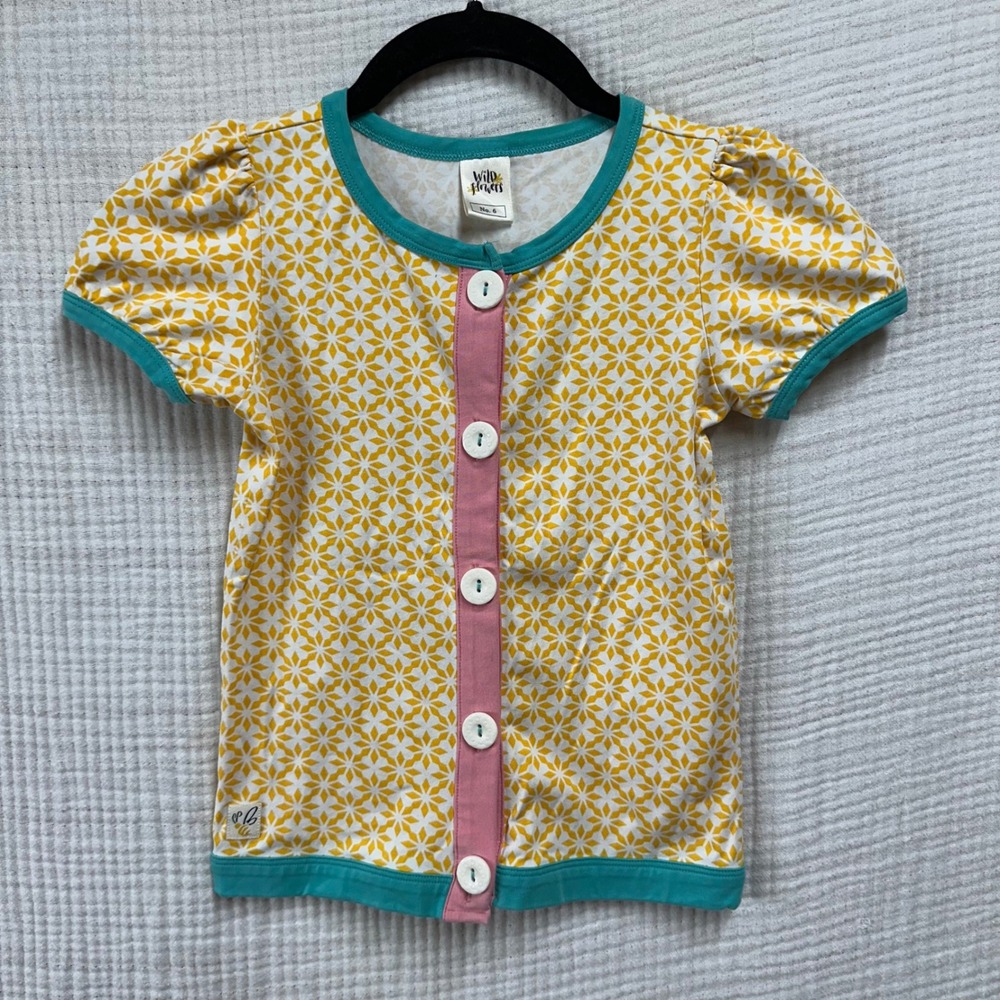 Wildflowers Yellow Floral button front top girls size 6